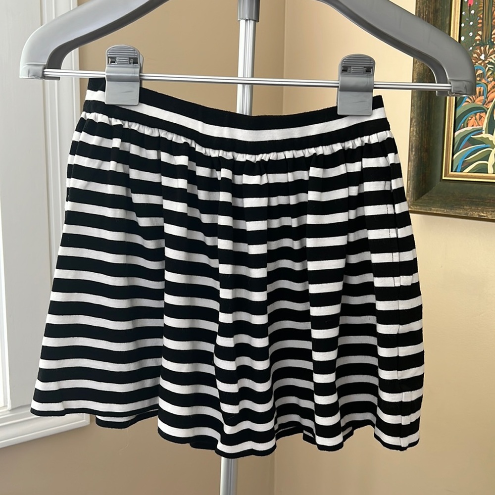 NWOT Kate Spade “Skirt the Rules” black and white striped skirt Size 10 youth